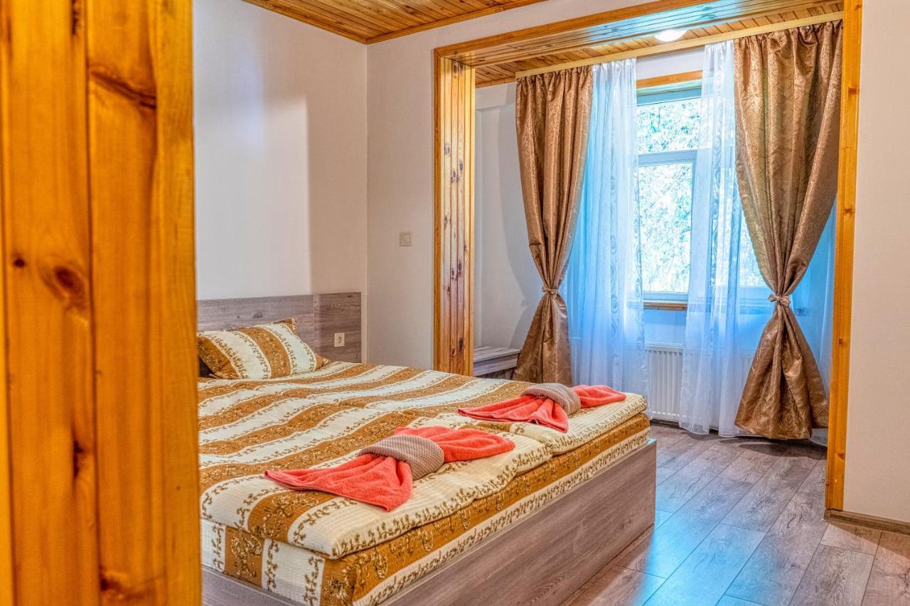 Крушун - Единствена На Метри От Водопадите, Krushun - The Only Stay Just Meters From The Waterfalls Krushuna Exterior photo
